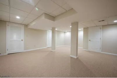 18 Guilford Ct, Parsippany, NJ 07950 - Photo 29
