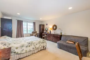30 Emily Pl, Parsippany, NJ 07054 - Photo 15