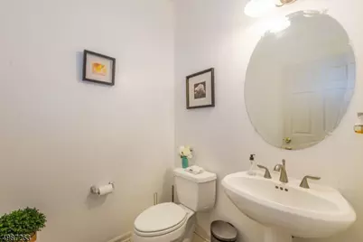 30 Emily Pl, Parsippany, NJ 07054 - Photo 13