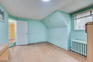 289 Hazel Pl, Union Township, NJ 07083 - Photo 17