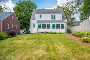 289 Hazel Pl, Union Township, NJ 07083 - Photo 23