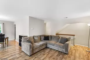 5 Garden Ct, Roxbury Township, NJ 07876 - Photo 3