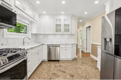50 Lincoln Pl, Waldwick, NJ 07463 - Photo 7