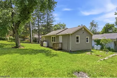 82 Fairview Dr, West Milford, NJ 07421 - Photo 23