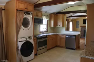12 Clover Ln, Vernon, NJ 07418 - Photo 11