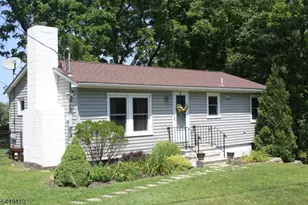 12 Clover Ln, Vernon, NJ 07418 - Photo 3