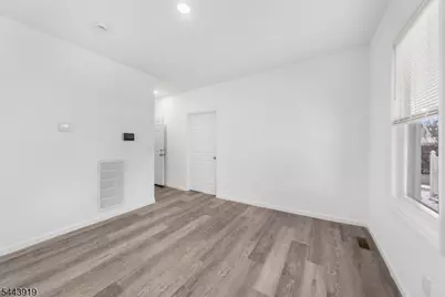 811 Jackson Ave, Linden, NJ 07036 - Photo 5