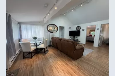 15 Kentucky Ave, Jefferson Township, NJ 07849 - Photo 5