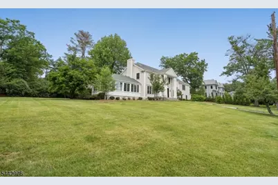 125 Stewart Rd, Millburn Twp., NJ 07078 - Photo 47