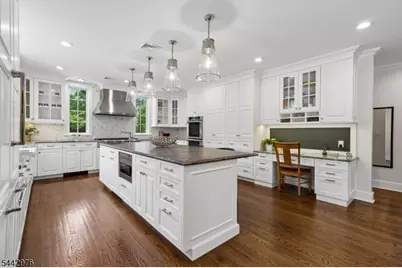 125 Stewart Rd, Millburn Twp., NJ 07078 - Photo 15
