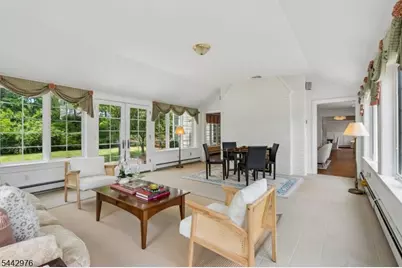 125 Stewart Rd, Millburn Twp., NJ 07078 - Photo 9