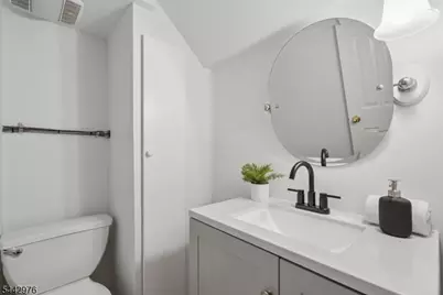 125 Stewart Rd, Millburn Twp., NJ 07078 - Photo 41