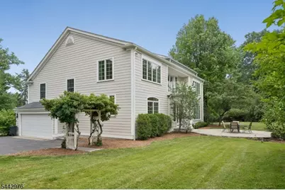 125 Stewart Rd, Millburn Twp., NJ 07078 - Photo 43