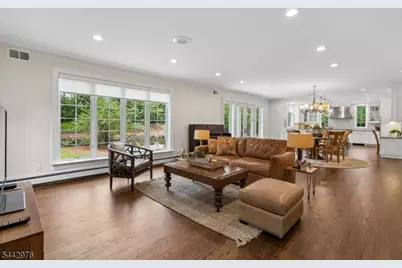 125 Stewart Rd, Millburn Twp., NJ 07078 - Photo 21