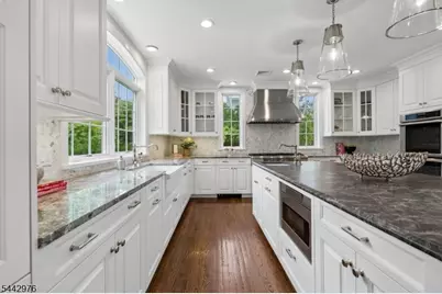 125 Stewart Rd, Millburn Twp., NJ 07078 - Photo 17