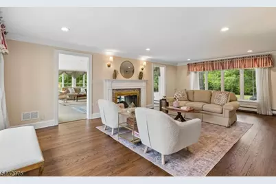 125 Stewart Rd, Millburn Twp., NJ 07078 - Photo 7