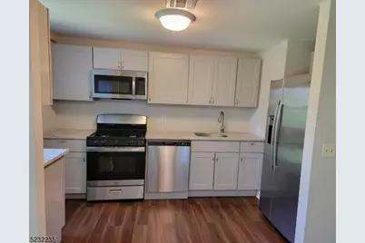 223 Halsey Rd #3, Parsippany, NJ 07054 - Photo 9