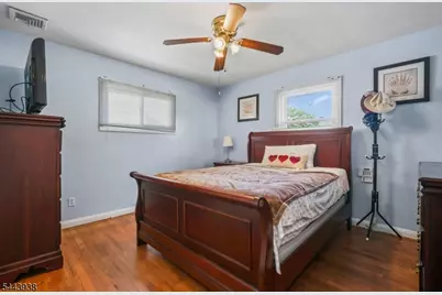 57 Ivanhoe Ter, Bloomfield, NJ 07003 - Photo 15