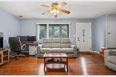 57 Ivanhoe Ter, Bloomfield, NJ 07003 - Photo 5