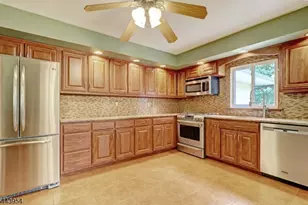 10 Avon Dr, Madison, NJ 07940 - Photo 5
