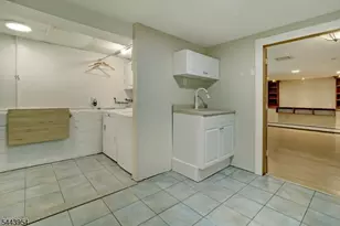 10 Avon Dr, Madison, NJ 07940 - Photo 19