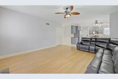 1316 Sassafras Ln, Monroe Township, NJ 08094 - Photo 7