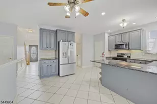 1316 Sassafras Ln, Monroe Township, NJ 08094 - Photo 9