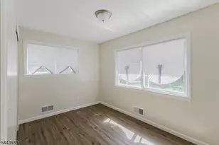 1152 Inwood Pl, Plainfield, NJ 07062 - Photo 9