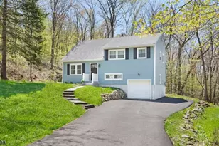 34 Rogers Ln, Sparta Township, NJ 07871 - Photo 3
