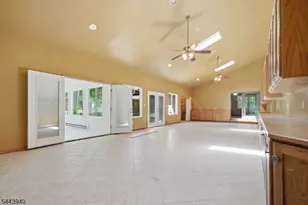 109 Fresh Ponds Rd, South Brunswick Township, NJ 08831 - Photo 9
