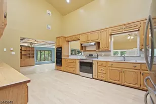 109 Fresh Ponds Rd, South Brunswick Township, NJ 08831 - Photo 11