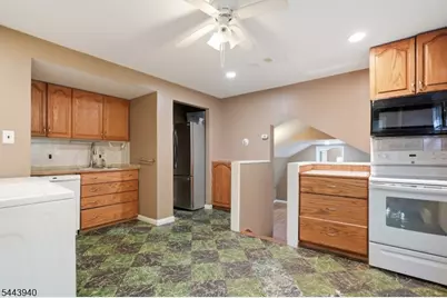 109 Fresh Ponds Rd, South Brunswick Township, NJ 08831 - Photo 29