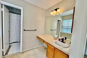 74 Winchester Way, Franklin Township, NJ 08873 - Photo 9