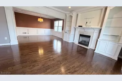35 Orchard St, Elmwood Park, NJ 07407 - Photo 3