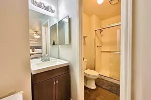 8 Plum Ct, Raritan Township, NJ 08822 - Photo 13