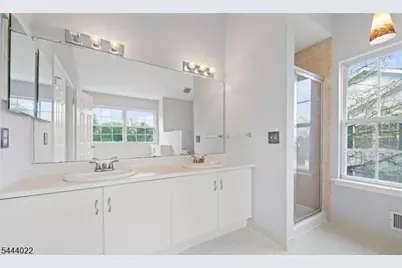 32 Cabot Way, Franklin Township, NJ 08823 - Photo 15