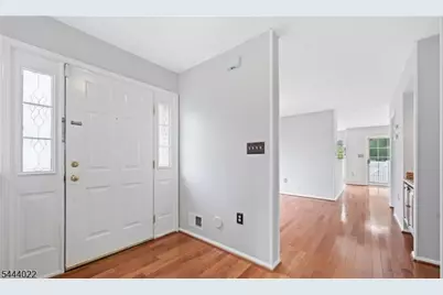 32 Cabot Way, Franklin Township, NJ 08823 - Photo 5
