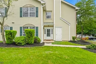 32 Cabot Way, Franklin Township, NJ 08823 - Photo 1