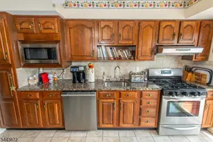 1 Midvale Ave, Fairfield, NJ 07004 - Photo 9