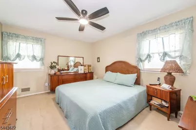 1 Midvale Ave, Fairfield, NJ 07004 - Photo 17
