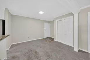 42-8 Woodedge Ave, Edison Twp., NJ 08817 - Photo 3