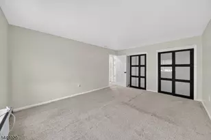 42-8 Woodedge Ave, Edison Twp., NJ 08817 - Photo 13