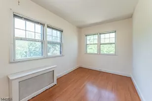 33 Butler St, Clifton, NJ 07011 - Photo 5