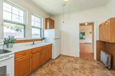 33 Butler St, Clifton, NJ 07011 - Photo 7