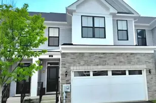 27 Wisteria Ct, Monroe Township, NJ 08831 - Photo 1