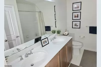 27 Wisteria Ct, Monroe Township, NJ 08831 - Photo 23