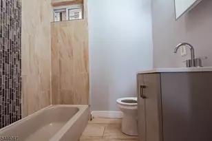 48 Salem St, Newark, NJ 07106 - Photo 11
