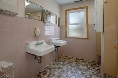 18 Church St  Rm224, Newton, NJ 07860 - Photo 5