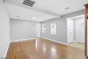 19 Komorn St, Newark, NJ 07105 - Photo 21