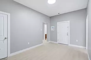 19 Komorn St, Newark, NJ 07105 - Photo 15